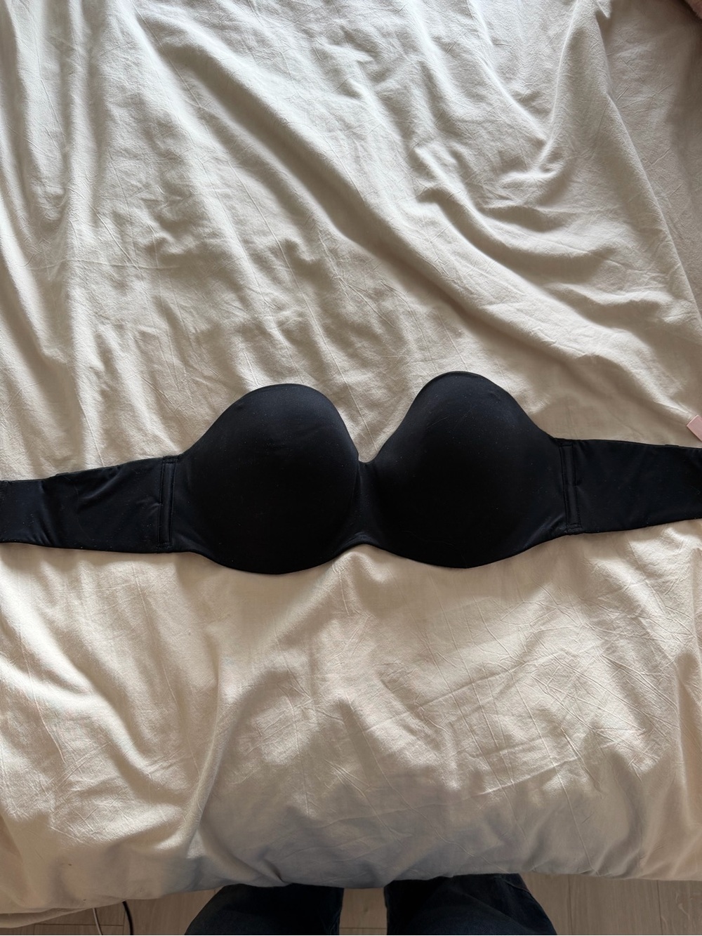 Victoria's Secret Black Strapless Smooth Molded Bra